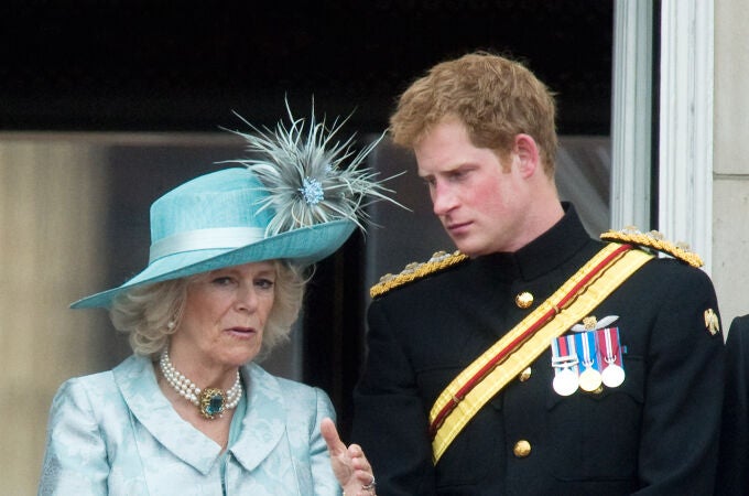 Camilla y Harry en una de las pocas imágenes que tienen juntos, en 2012