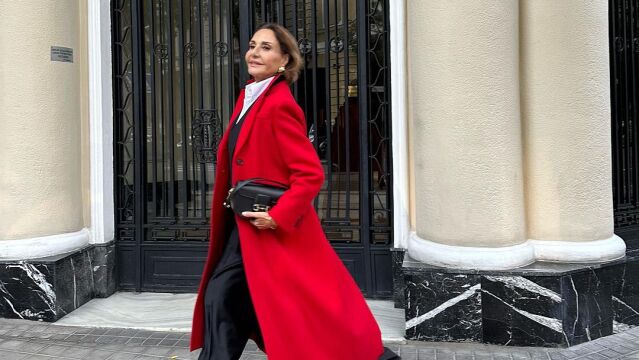 Naty Abascal con abrigo de Zara.