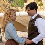 El baile de máscaras de "La Promesa" desemboca en una romántica aventura para Jana y Manuel 