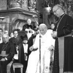 EL papa Juan Pablo II en Santiago de Compostela en 1982