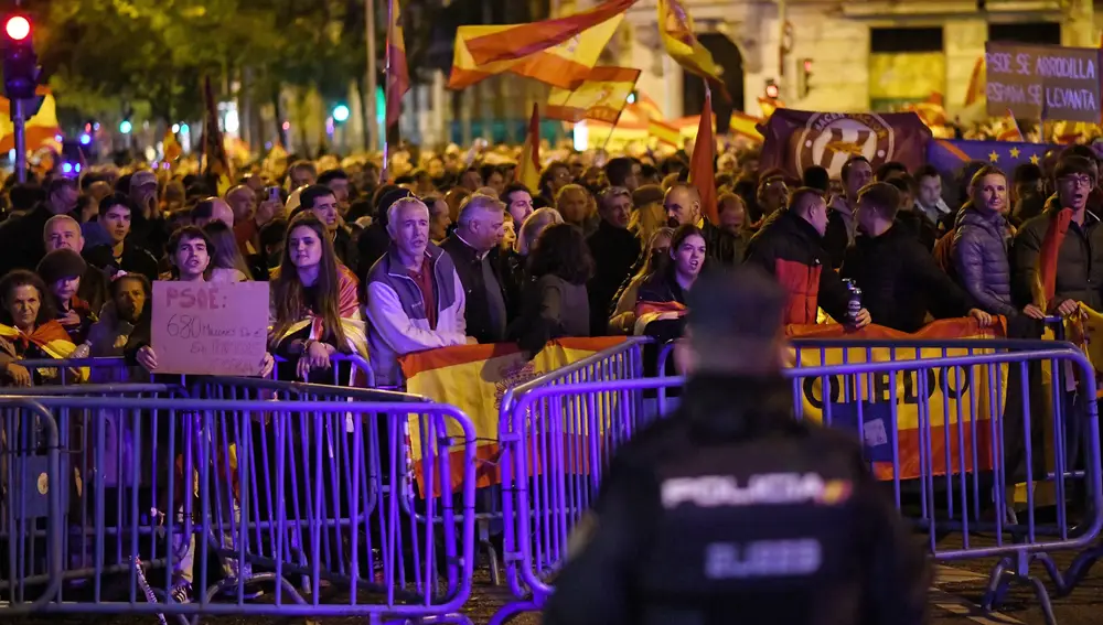 Novena jornada de protestas en Ferraz por la amnistía