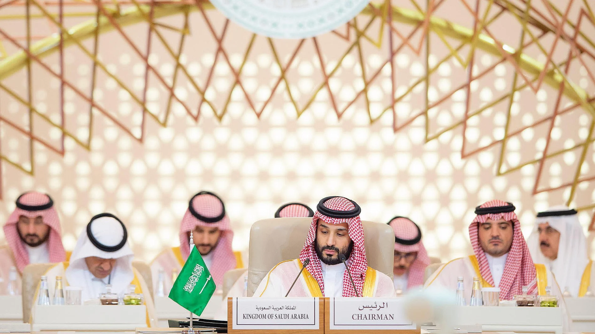 El príncipe heredero saudí Mohamed bin Salmán, preside la cumbre con África en Riad