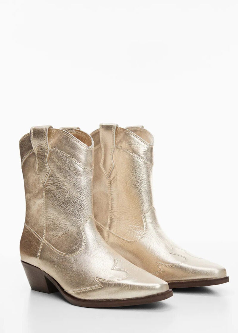 Estos son los botines dorados y con estilo cowboy de Mango Teen