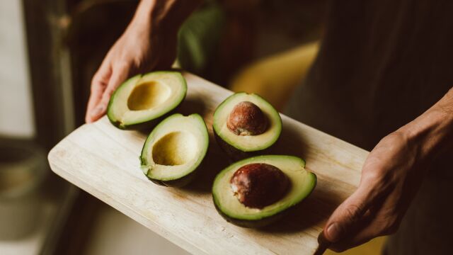 El truco para que el aguacate madure en menos de un día