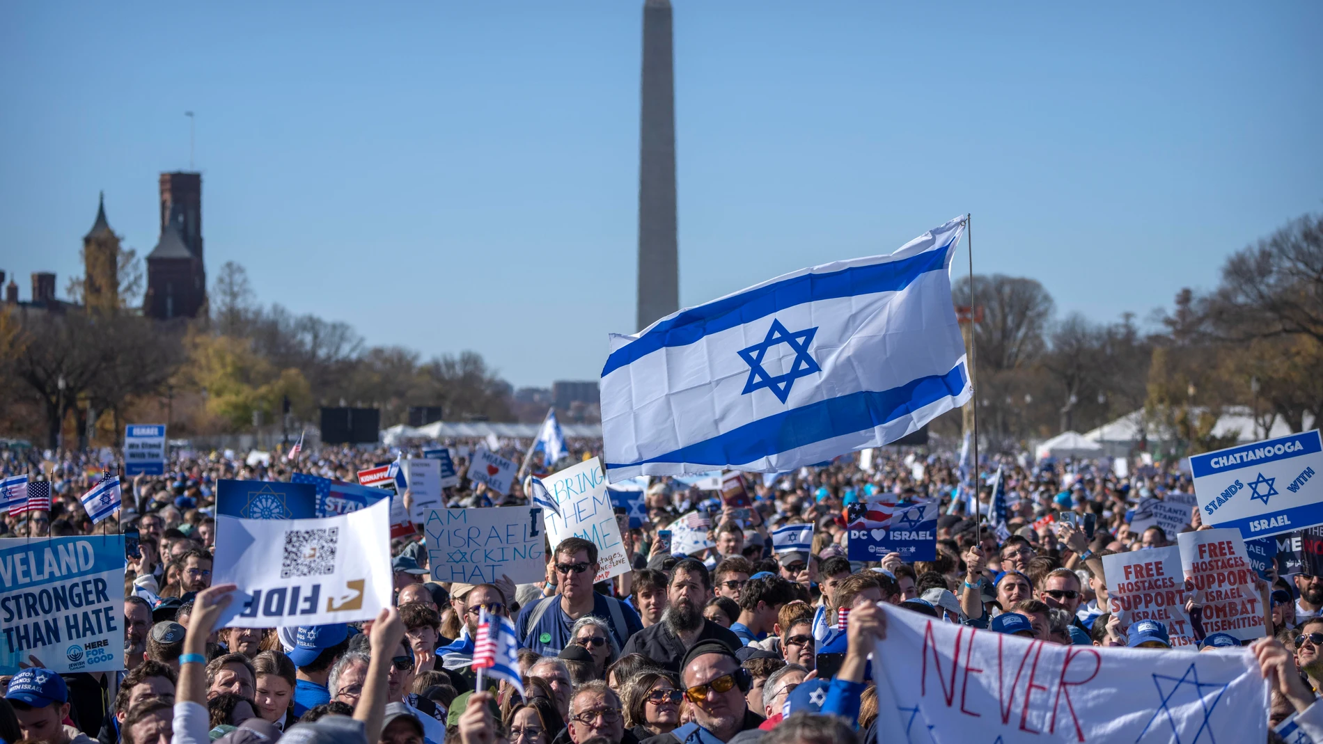 Crowds of supporters gather on the National Mall at the March for Israel on Tuesday, Nov. 14, 2023, in Washington. (AP Photo/Mark Schiefelbein)