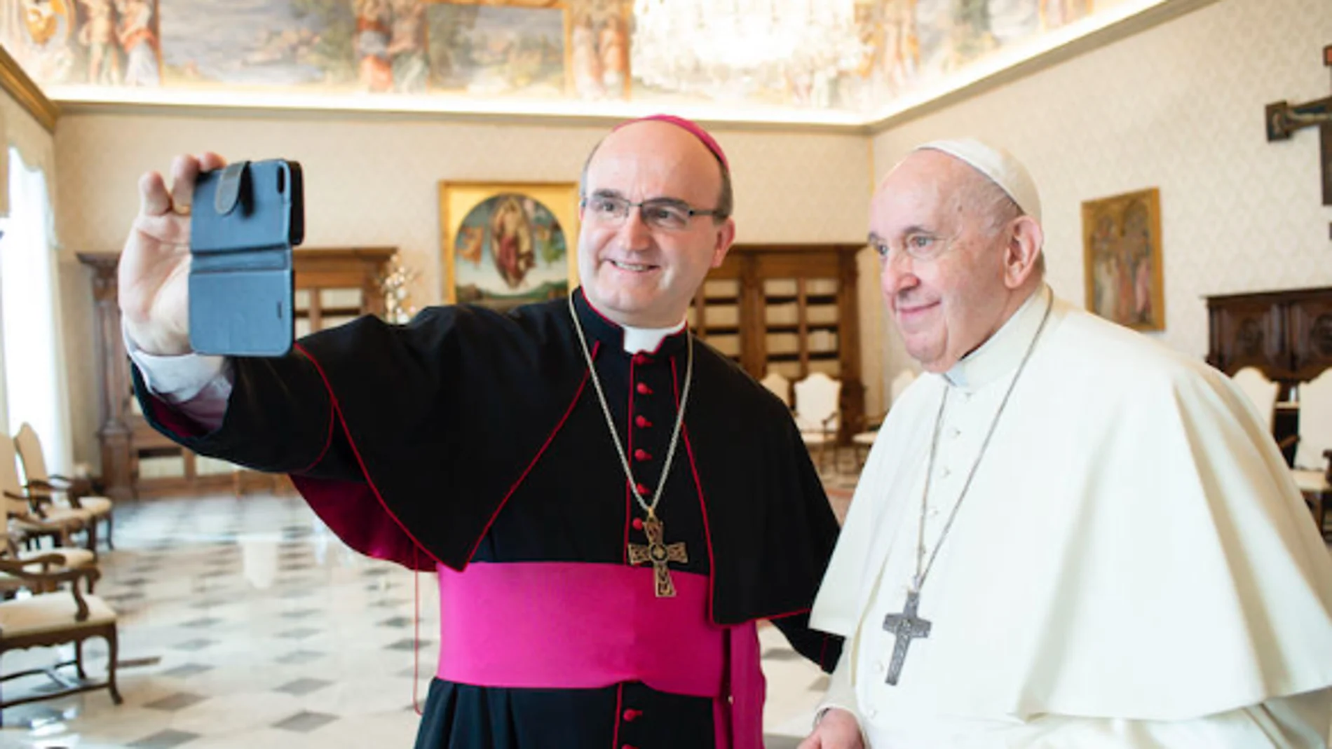 Monseñor Munilla con el Papa