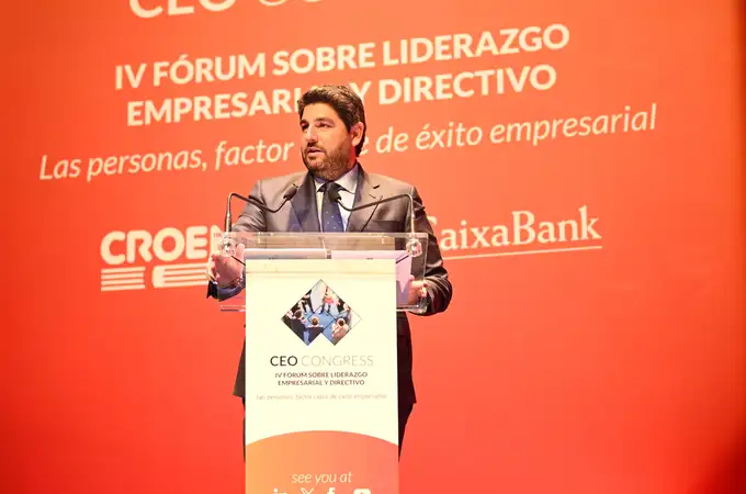 López Miras advierte ante los empresarios: 