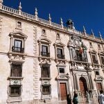 Fachada del TSJA, en Granada.