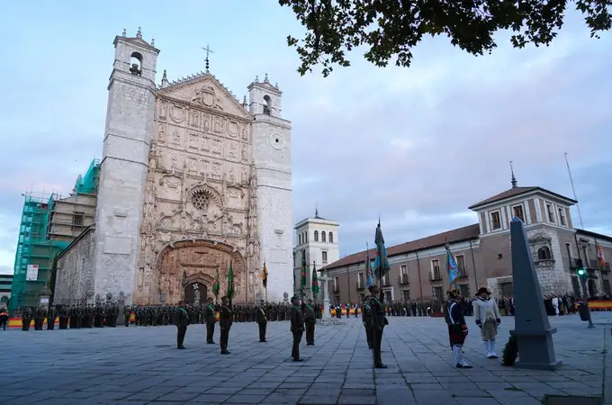 Un arriado de bandera cierra los actos por los 500 años del Palacio Real de Valladolid