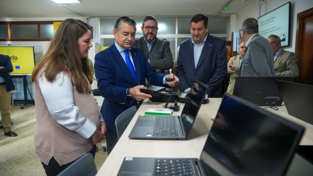 Antonio Sanz, consejero de la Presidencia, en un punto Vuela