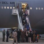 La mayoría de los hispano-palestinos que fueron evacuados de Gaza desde el pasado lunes, entre ellos 67 menores, aterrizan este jueves en la base aérea de Torrejón, próxima a Madrid, en un avión del Ejército del Aire procedente del aeropuerto de El Cairo.