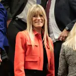 La mujer de Pedro Sánchez con blazer de Zara.