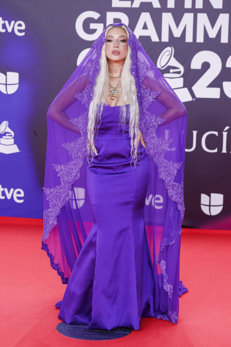 Lola Índigo en los Latin Grammy.