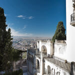 El carmen se encuentra cercano a la Alhambra
