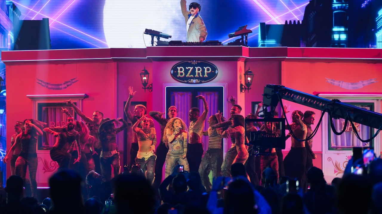 Latin Grammy, or Shakira's last spite: women bill