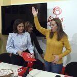 Barcones, en la imagen junto a Esther Peña, pide a Mañueco que “condene” los ataques contra el PSOE