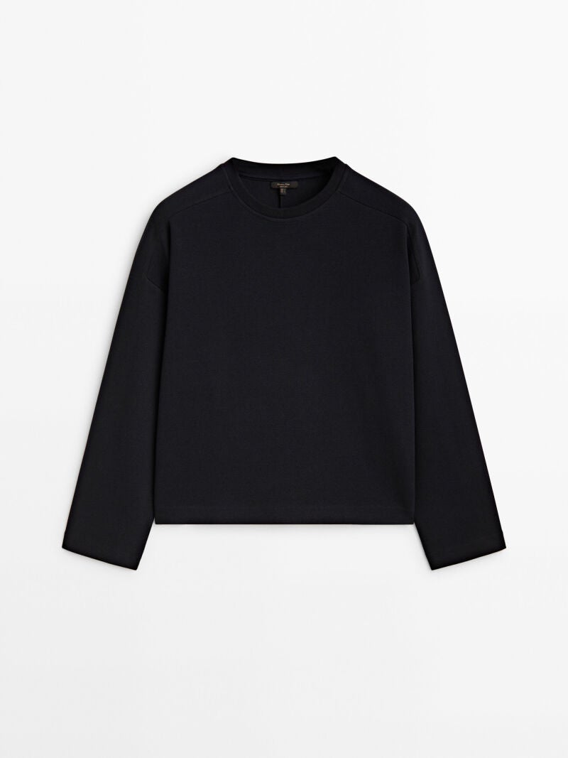 Sudadera lisa detalle
