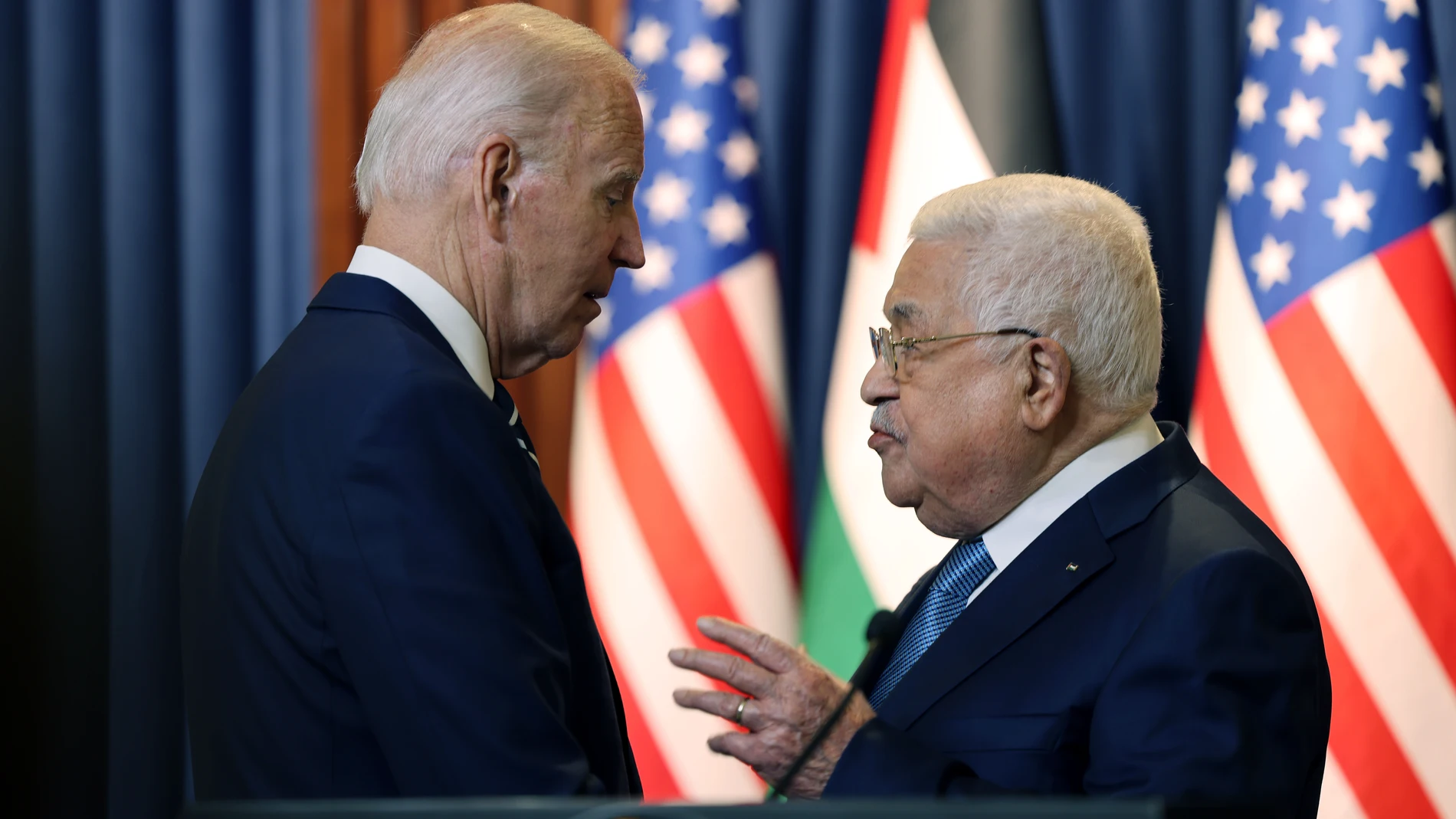 July 15, 2022, Bethlehem, West Bank, Palestinian Territory: Palestinian president MAHMUD ABBAS and US President JOE BIDEN deliver statements to the media after their meeting at the Muqataa Presidential Compound in the city of Bethlehem in the West Bank. (Foto de ARCHIVO) 15/07/2022