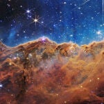 Imagen de la nebulosa Carina, una de las primeras imágenes tomadas por el Telescopio Espacial James Webb