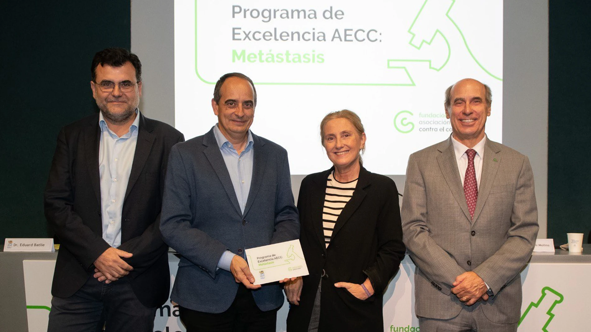 Eduard Batlle, Francesc Posas, Isabel Orbe y Laureano Molins presentaron ayer el acuerdo de colaboración en el marco del programa de excelencia en metástasis 