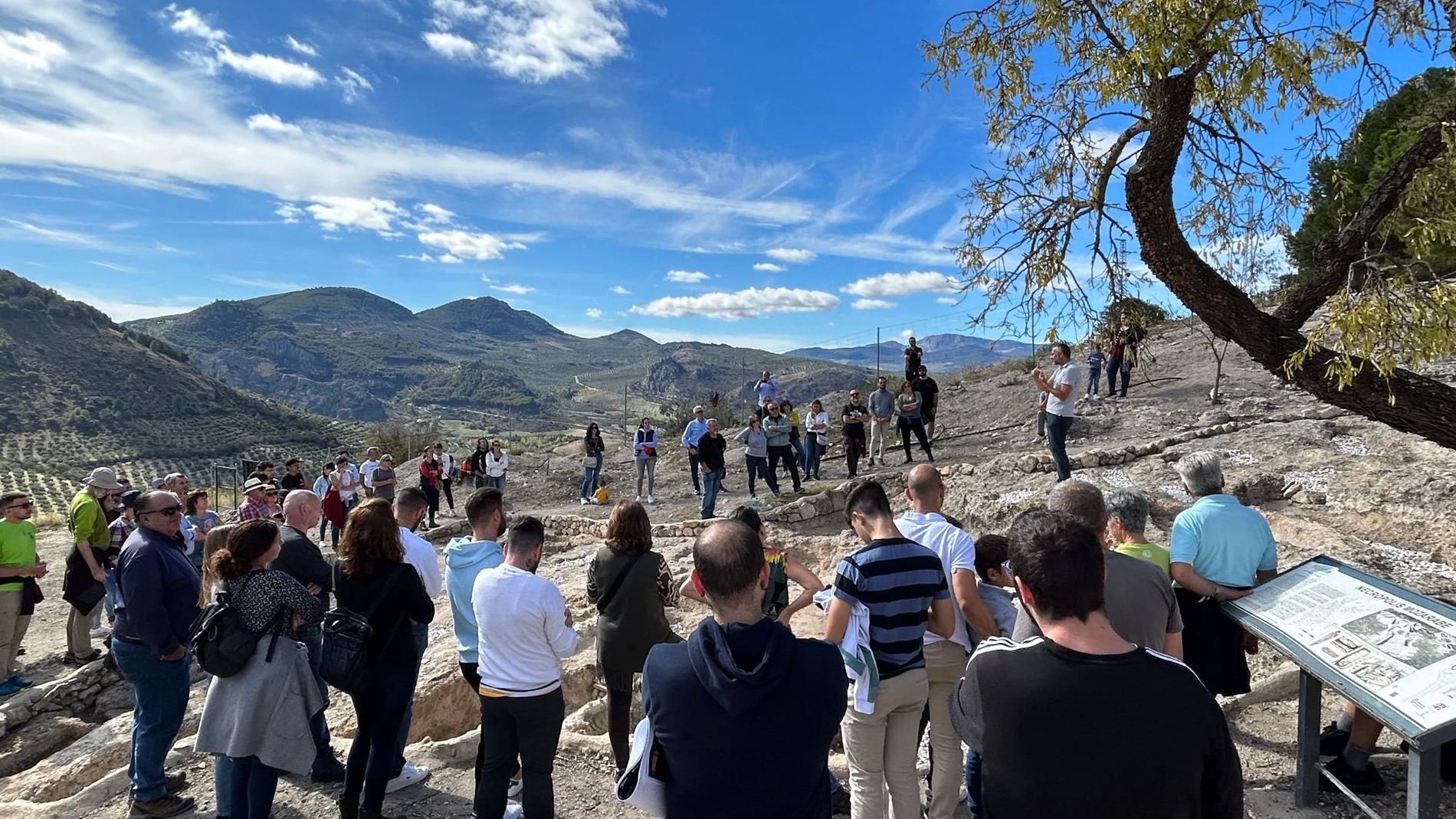 Una nueva intervención arqueológica saca a la luz nueve grandes silos en el poblado mozárabe de Tózar 