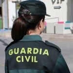 Una agente de la Guardia Civil