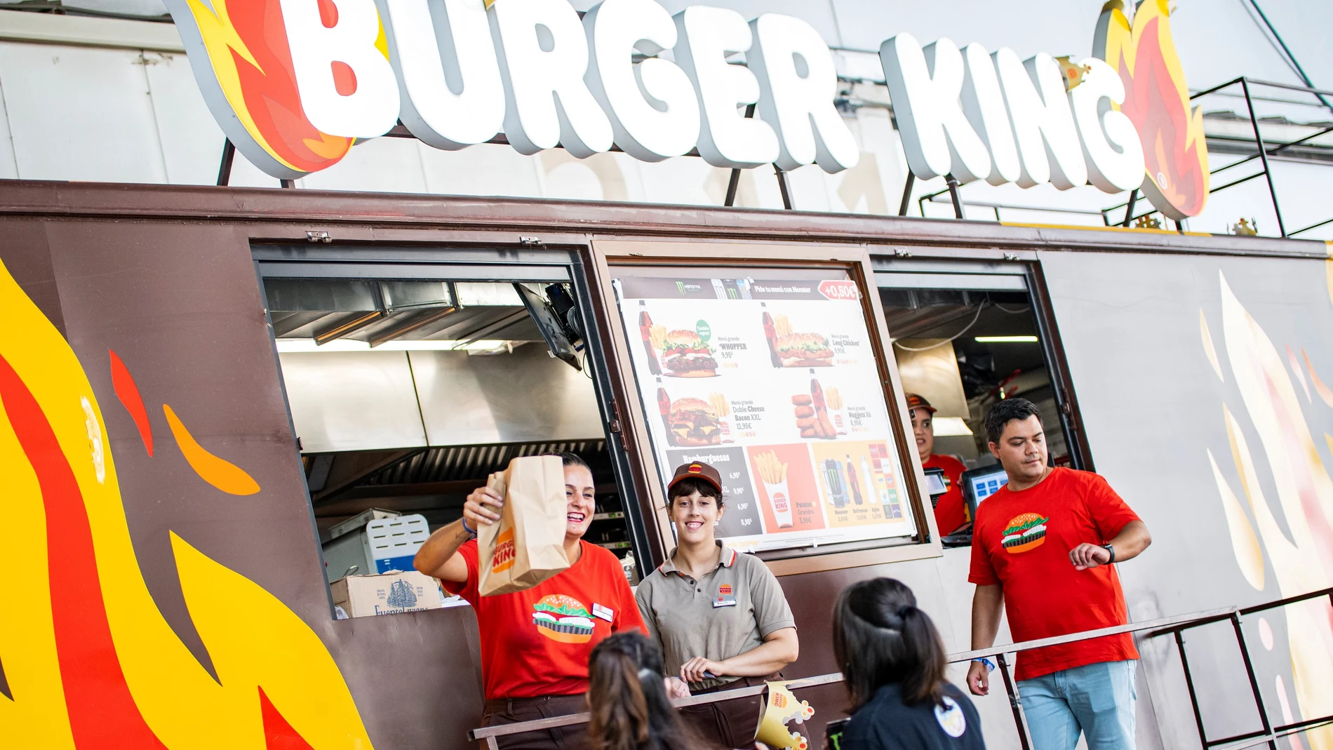 El acuerdo entre ambas marcas permitirá a los asistentes conocer en persona a jugadores y streamers de Giants Gaming, acceder a ofertas especiales en menús Monster Energy de Burger King y participar en sorteos de productos de gaming