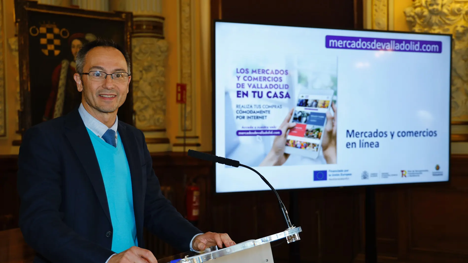 El concejal de Comercio, Mercados y Consumo, Víctor Martín Meléndez, presenta la plataforma