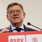 El secretario general del PSPV-PSOE, Ximo Puig, comparece ante los medios de comunicación