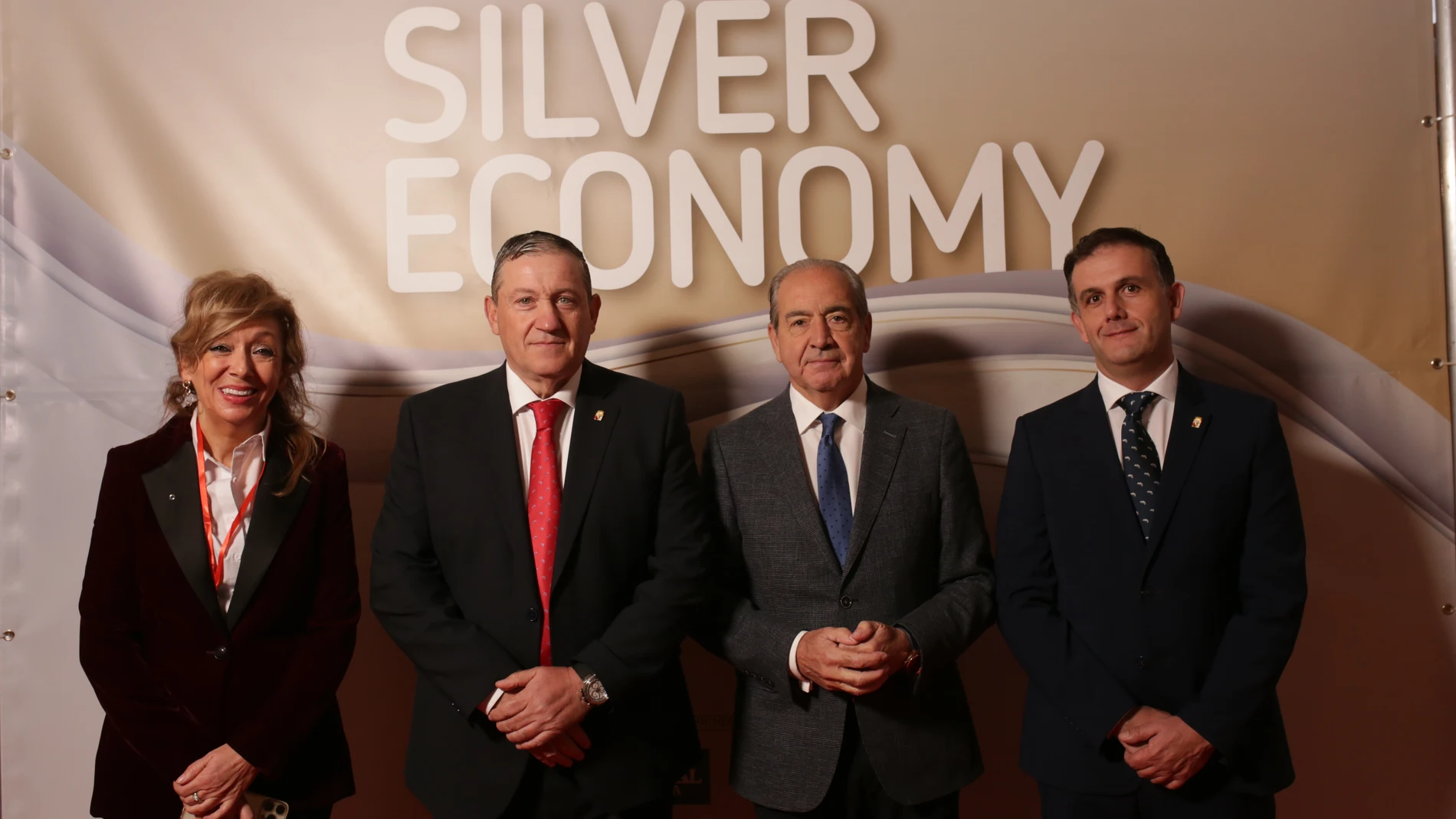 El presidente de la Diputación Provincial de Zamora, Javier Faúndez, inaugura el V Congreso Internacional Silver Economy, junto a Cipriano García, entre otros