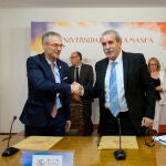 El rector de la Universidad de Salamanca, Ricardo Rivero, y el presidente del Consejo Consultivo de Castilla y León, Agustín Sánchez de Vega
