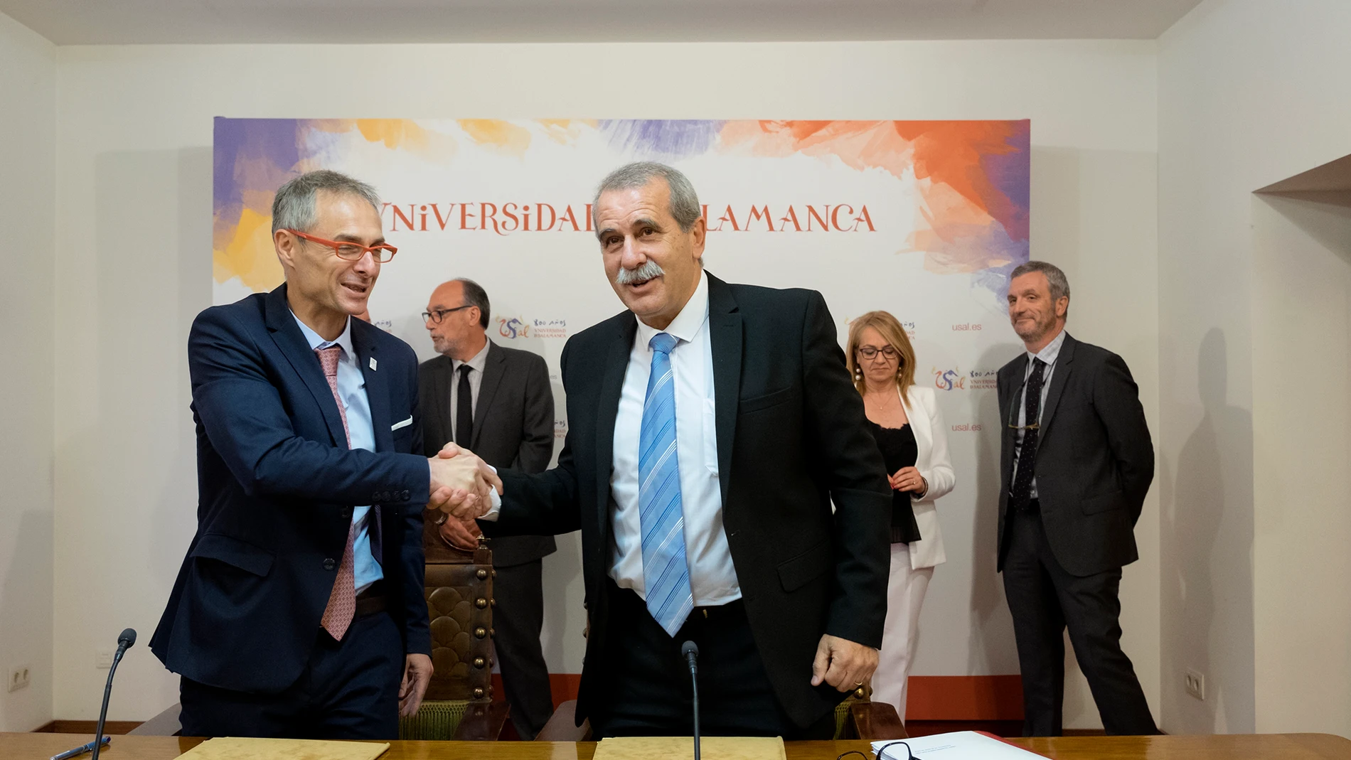 El rector de la Universidad de Salamanca, Ricardo Rivero, y el presidente del Consejo Consultivo de Castilla y León, Agustín Sánchez de Vega