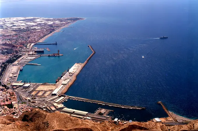 Cinco millones para desarrollar el Puerto-Ciudad de Almería 