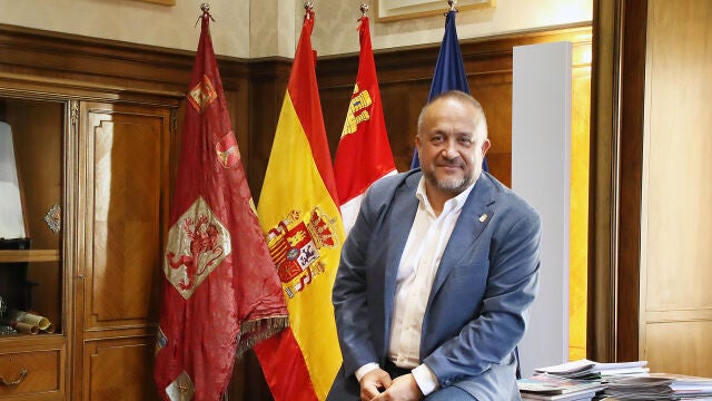 El presidente de la Diputación de León, Gerardo Álvarez Courel, en el Palacio de los Guzmanes