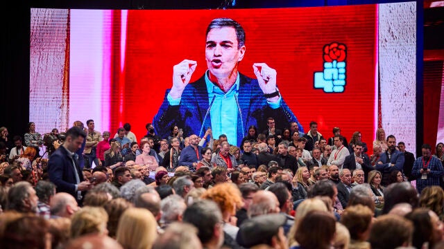Acto de partido del Psoe en Ifema con la asistencia de Pedro Sanchez y Jose Luis Rodriguez Zapatero para celeb