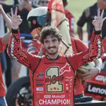 Pecco Bagnaia celebra su título mundial de MotoGP
