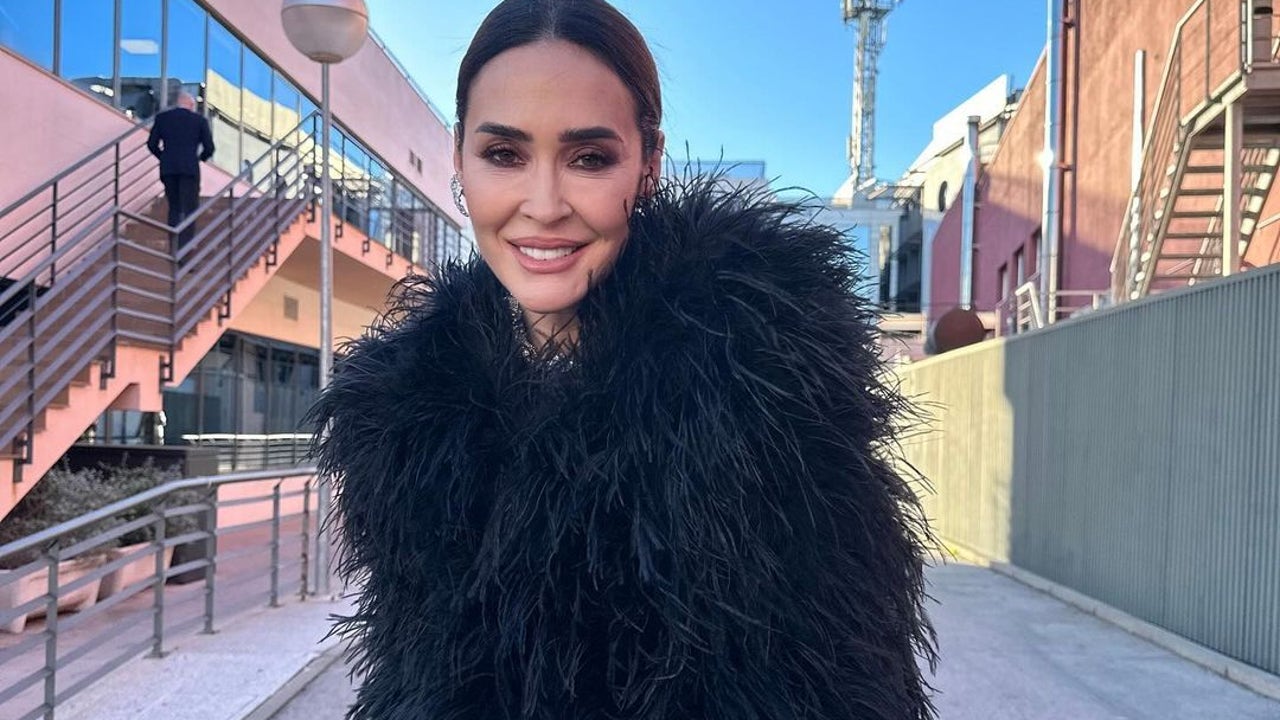 Vicky Martín Berrocal’s short fur coat is the one worn with mother’s jeans on the coldest days of December
