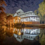 El Palacio de Cristal de El Retiro de noche