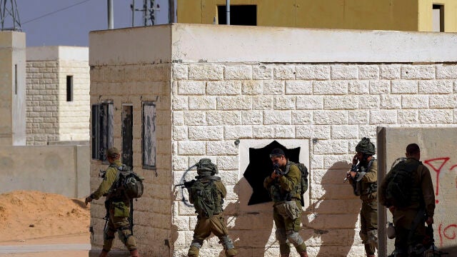 Aunque la tregua se ha extendido otros dos días, el Ejército israelí sigue entrenando para la ofensiva terrestre dentro de la Franja de Gaza
