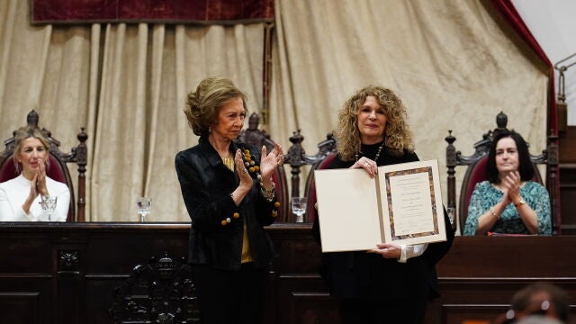 La Reina Sofía preside la entrega del XXXII Premio de Poesía Iberoamericana que ha ganado Gioconda Belli en Salamanca
