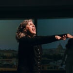 Elena Córdoba en un momento físicamente álgido de «Los gestos»
