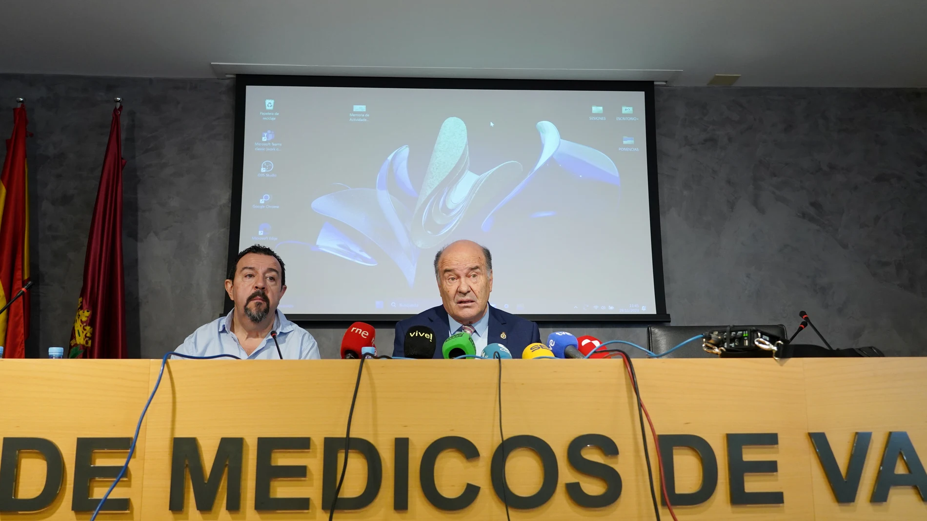 José Luis Díaz Villarig junto a José María Soto durante la rueda de prensa