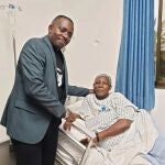 Una mujer de 70 años da a luz a gemelos en un hospital de Uganda