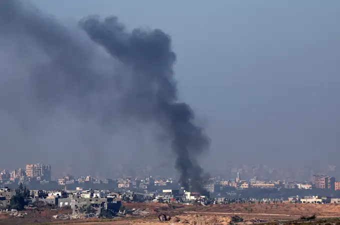 Ejército israelí afirma que atacó más de 400 objetivos en Gaza desde que terminó la tregua