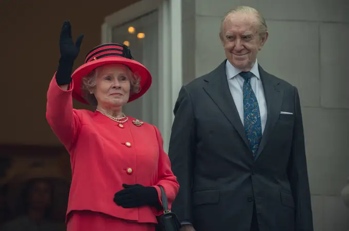 «The Crown»: Netflix desluce la joya de la corona