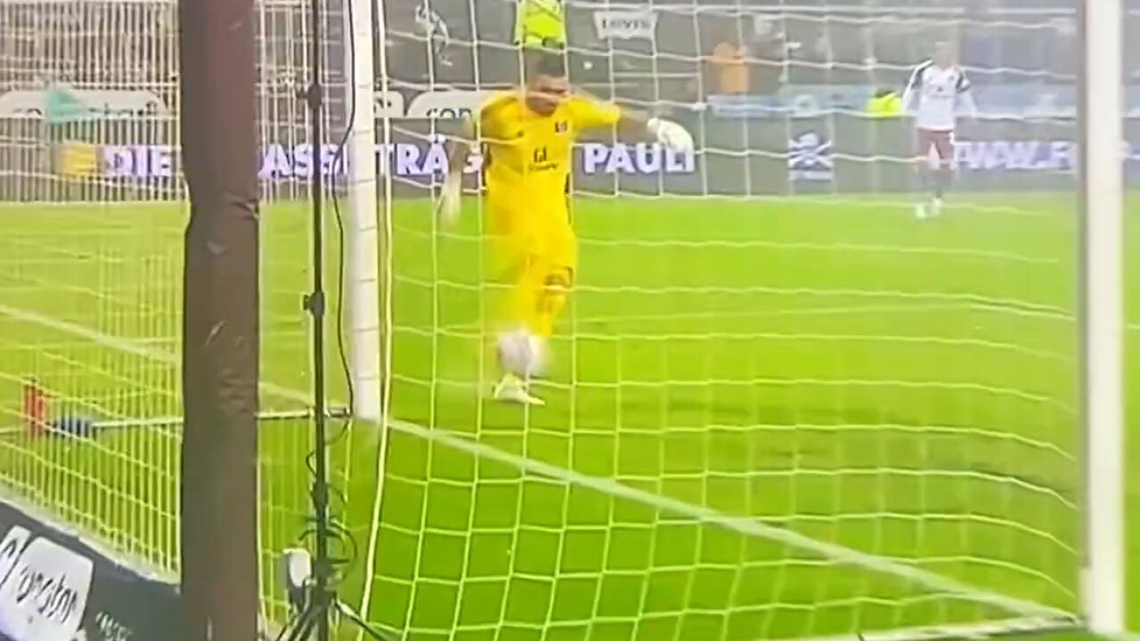 El vídeo del autogol más absurdo de la historia del fútbol