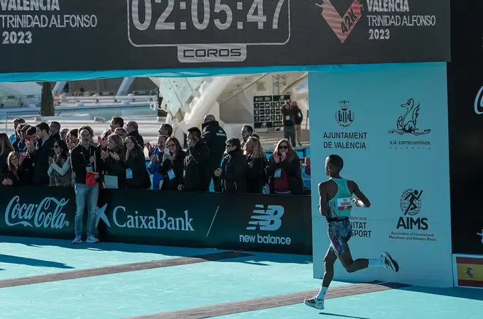 La tecnología detrás de las zapatillas que batieron el récord de España de maratón
