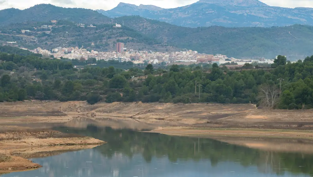 La falta de lluvias en Castellón lleva a sus embalses "al filo de la navaja de la escasez"