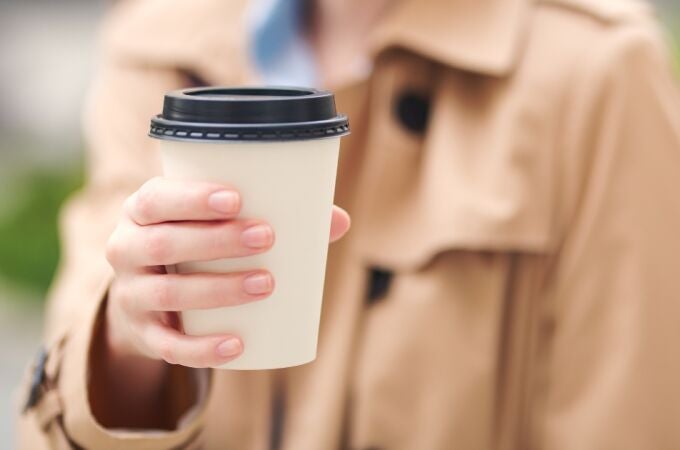Según un estudio, el sabor del café varía dependiendo del recipiente en el que se sirva