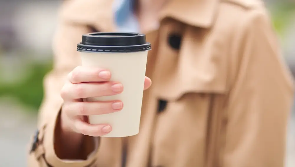 Según un estudio, el sabor del café varía dependiendo del recipiente en el que se sirva